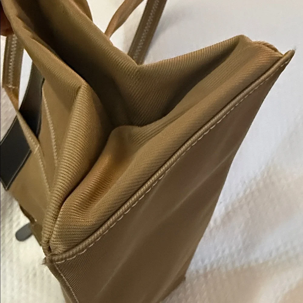 LIKE NEW ✨ MAXX NEW YORK Vintage Nylon Tote - Camel & Black Leather - Picture 10 of 13
